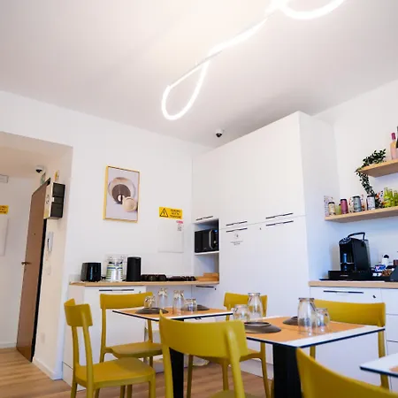 Pellarooms Quality Beb Bed & Breakfast 4*