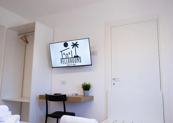 Pellarooms Quality Beb לינה וארוחת בוקר 4*